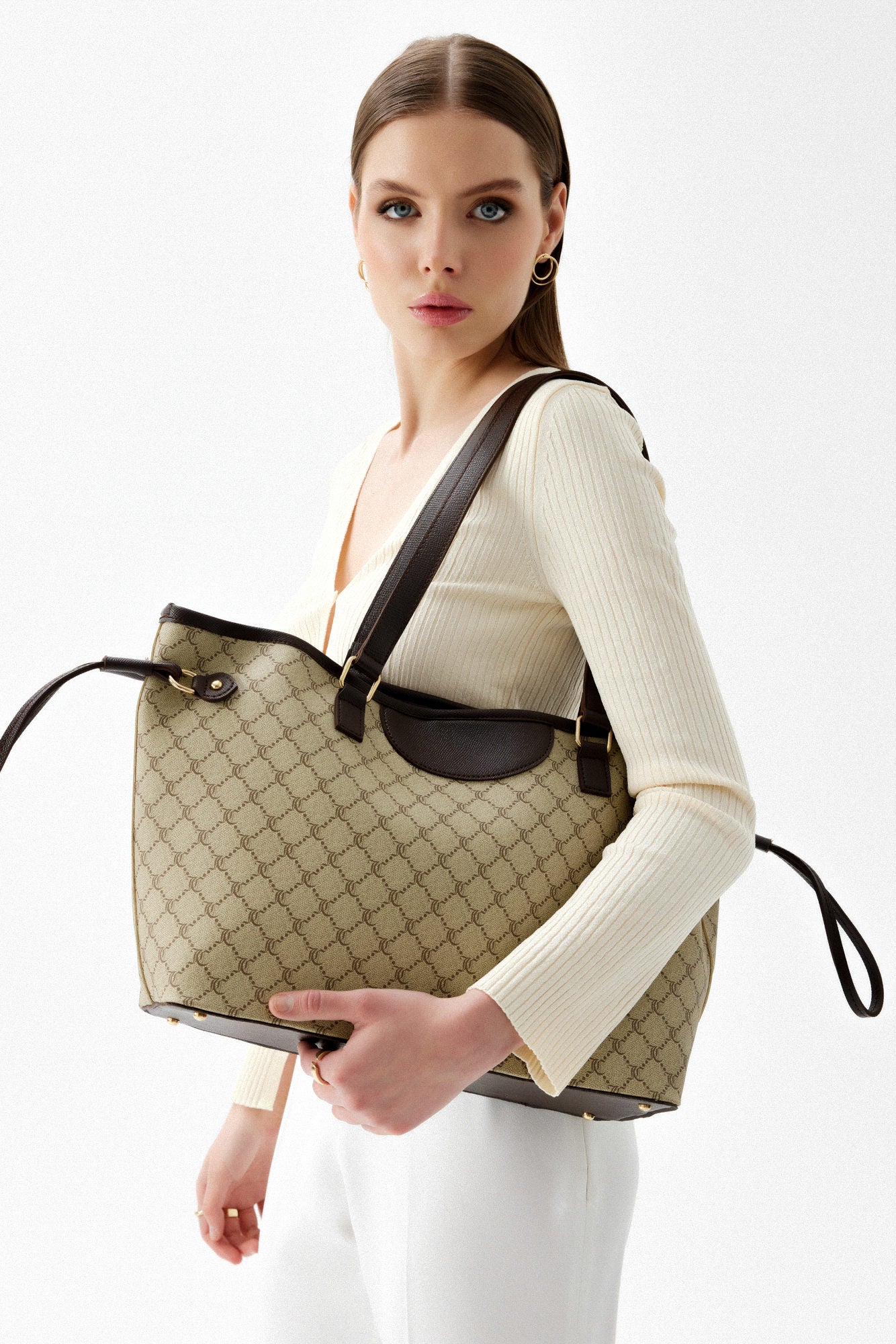 355 - Cream, Brown