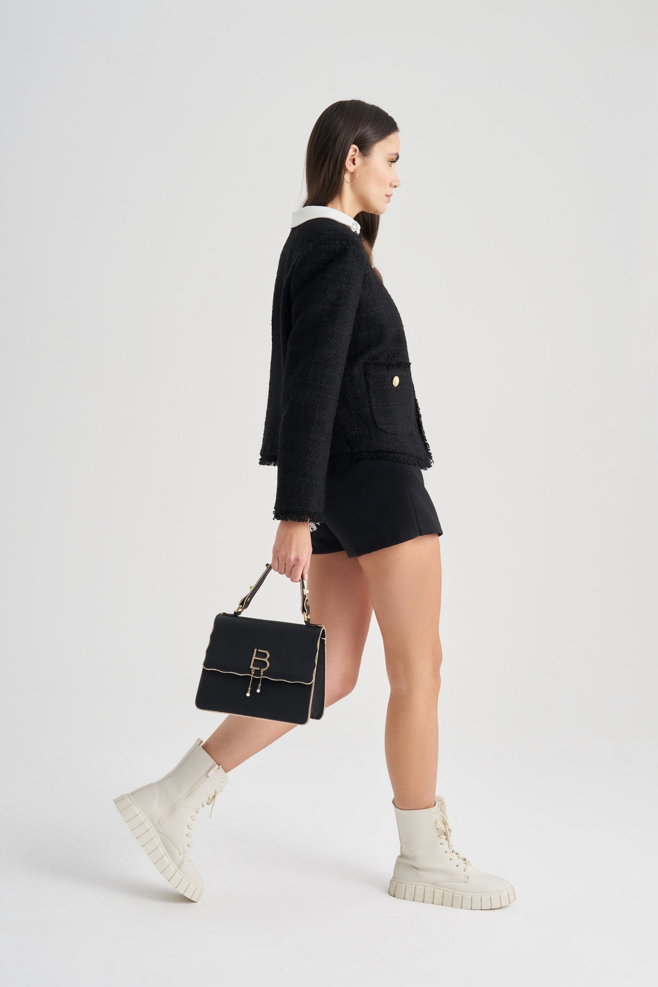 912 - Black