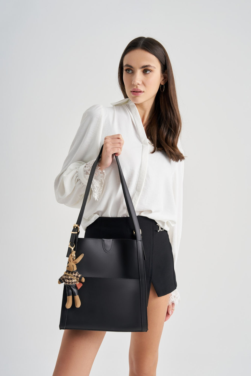 352 - Black