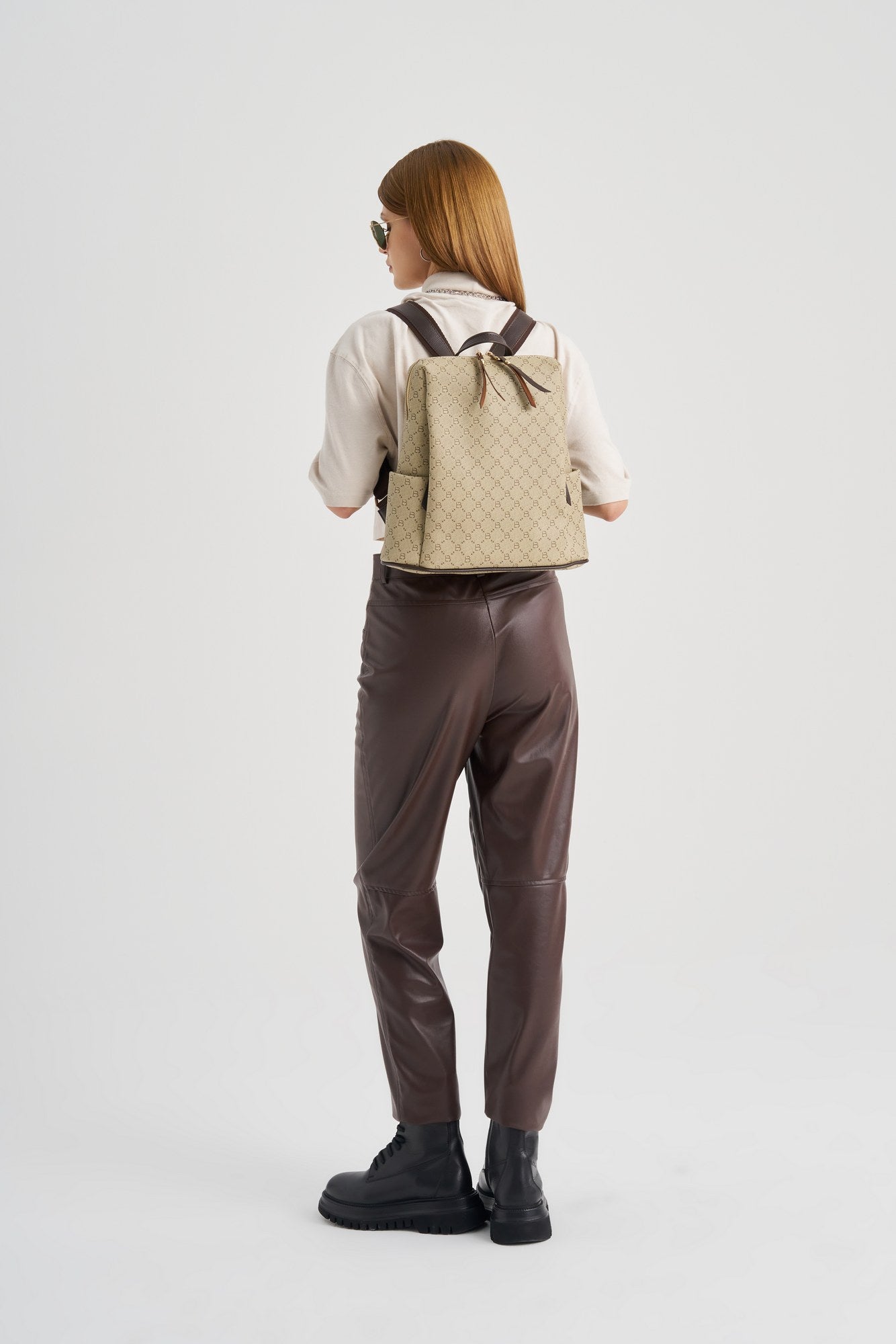 359 v2 - Cream, Brown