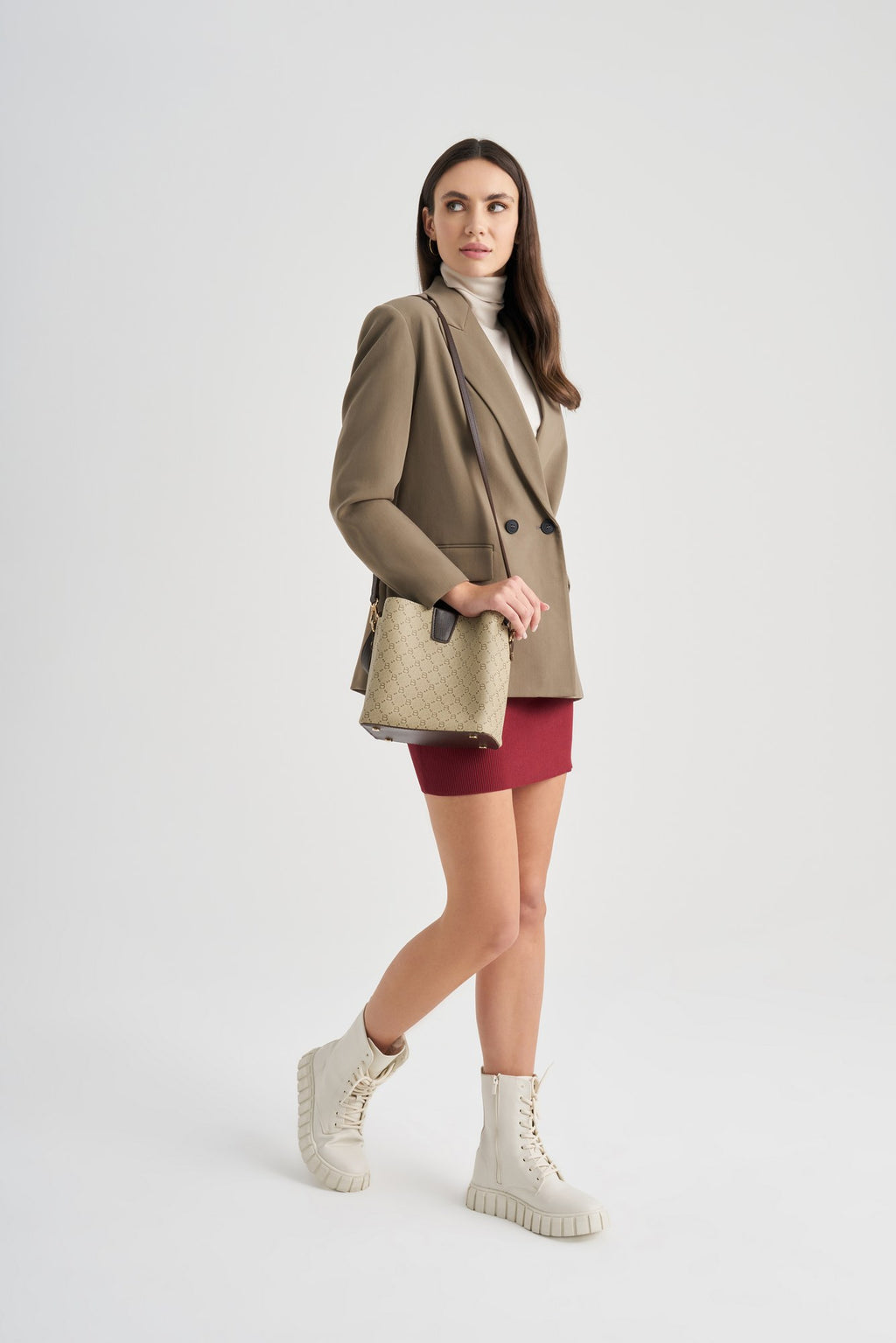 328 v2 - Cream, Brown