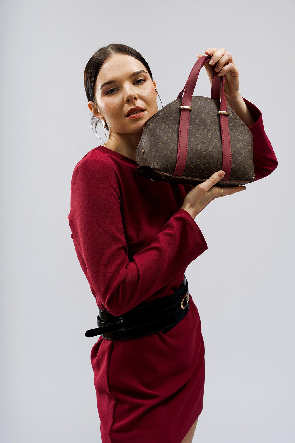 1233 - Brown, Claret Red