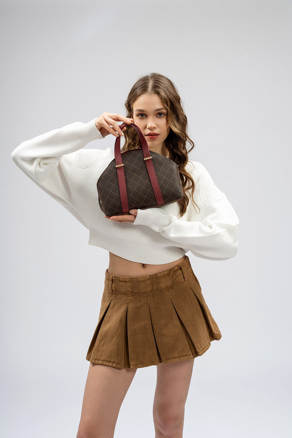 1233 - Brown, Claret Red