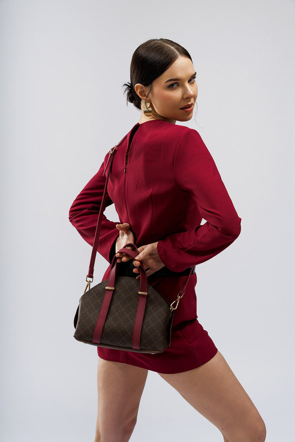 1233 - Brown, Claret Red