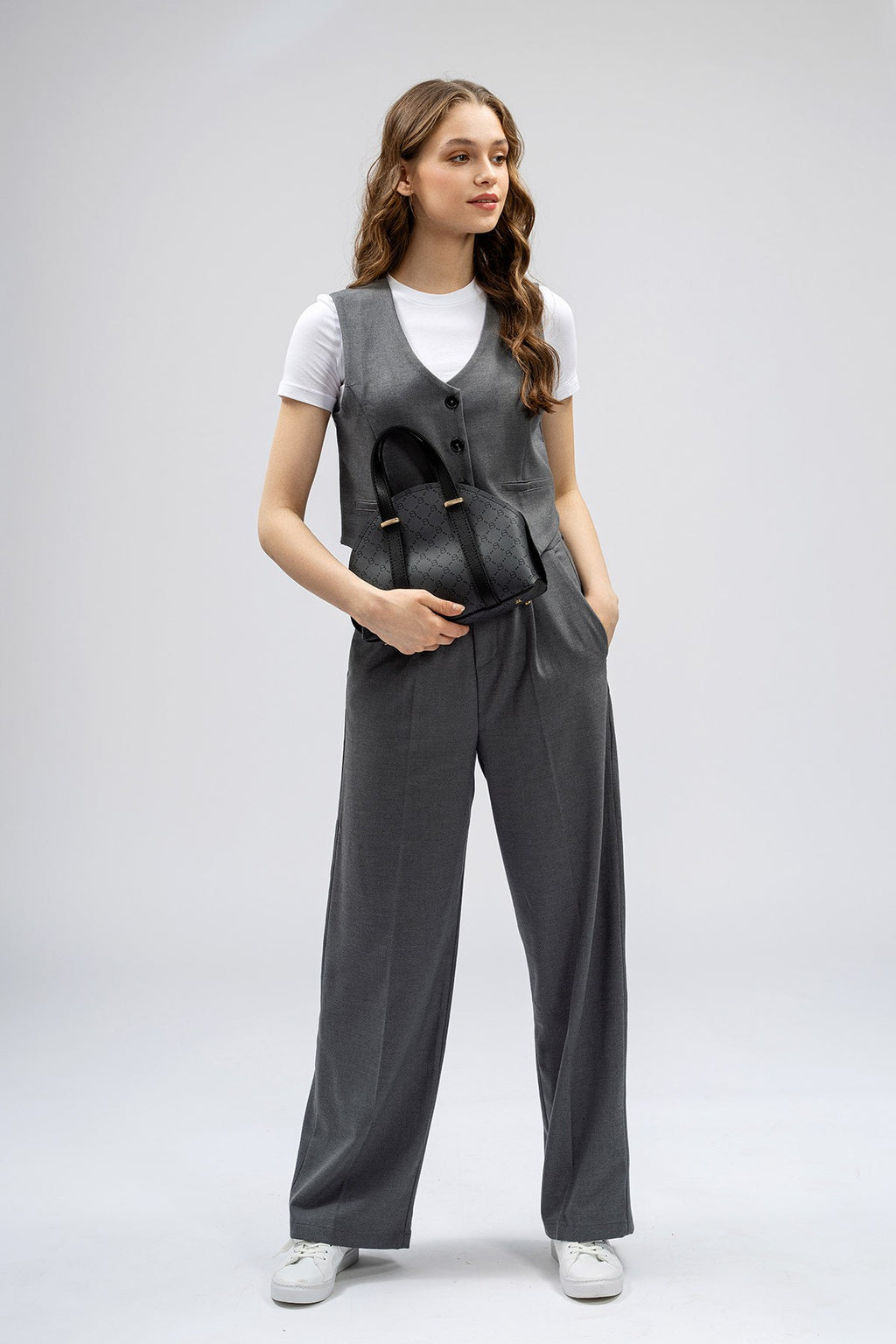 1233 - Grey, Black