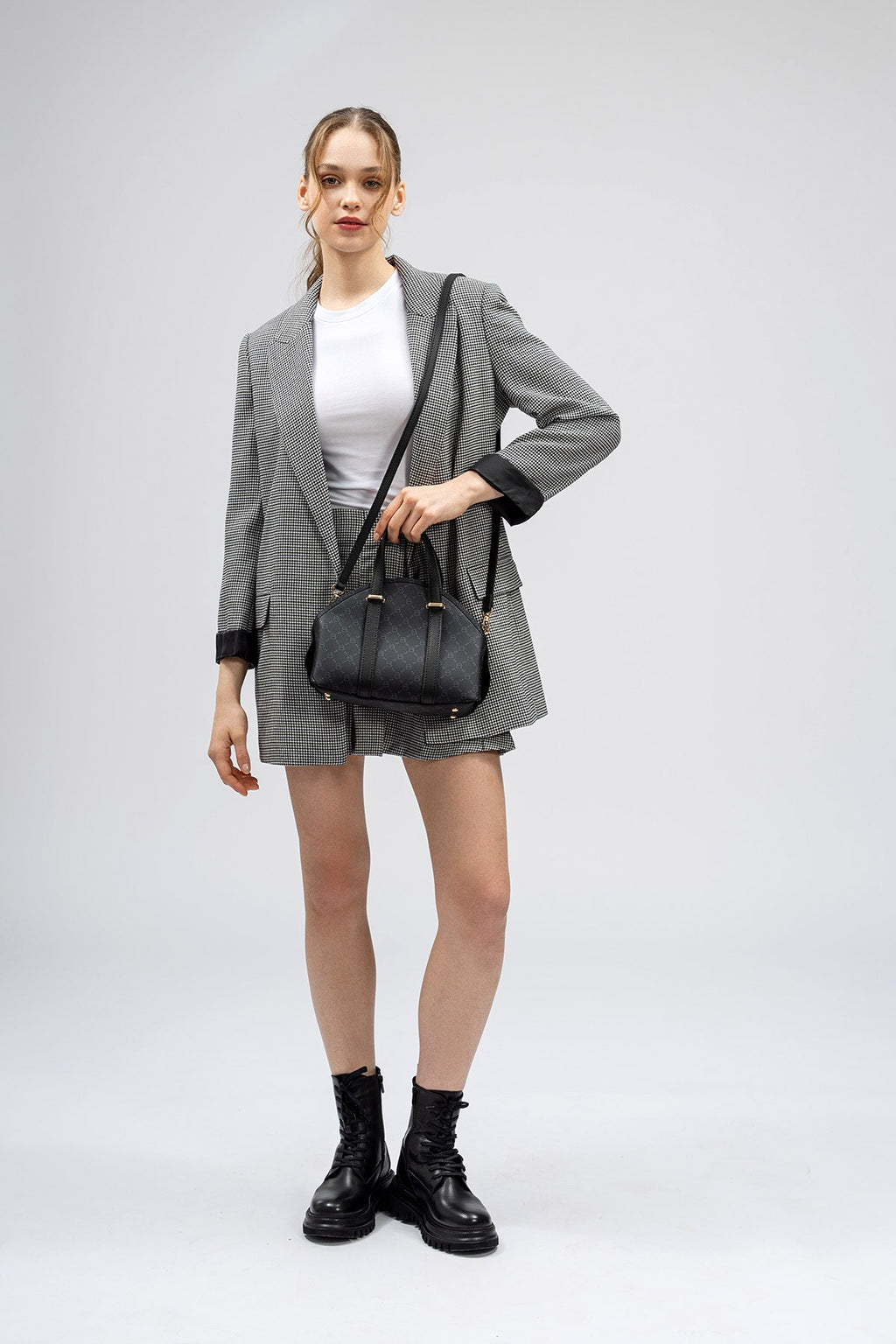 1233 Ros - Black