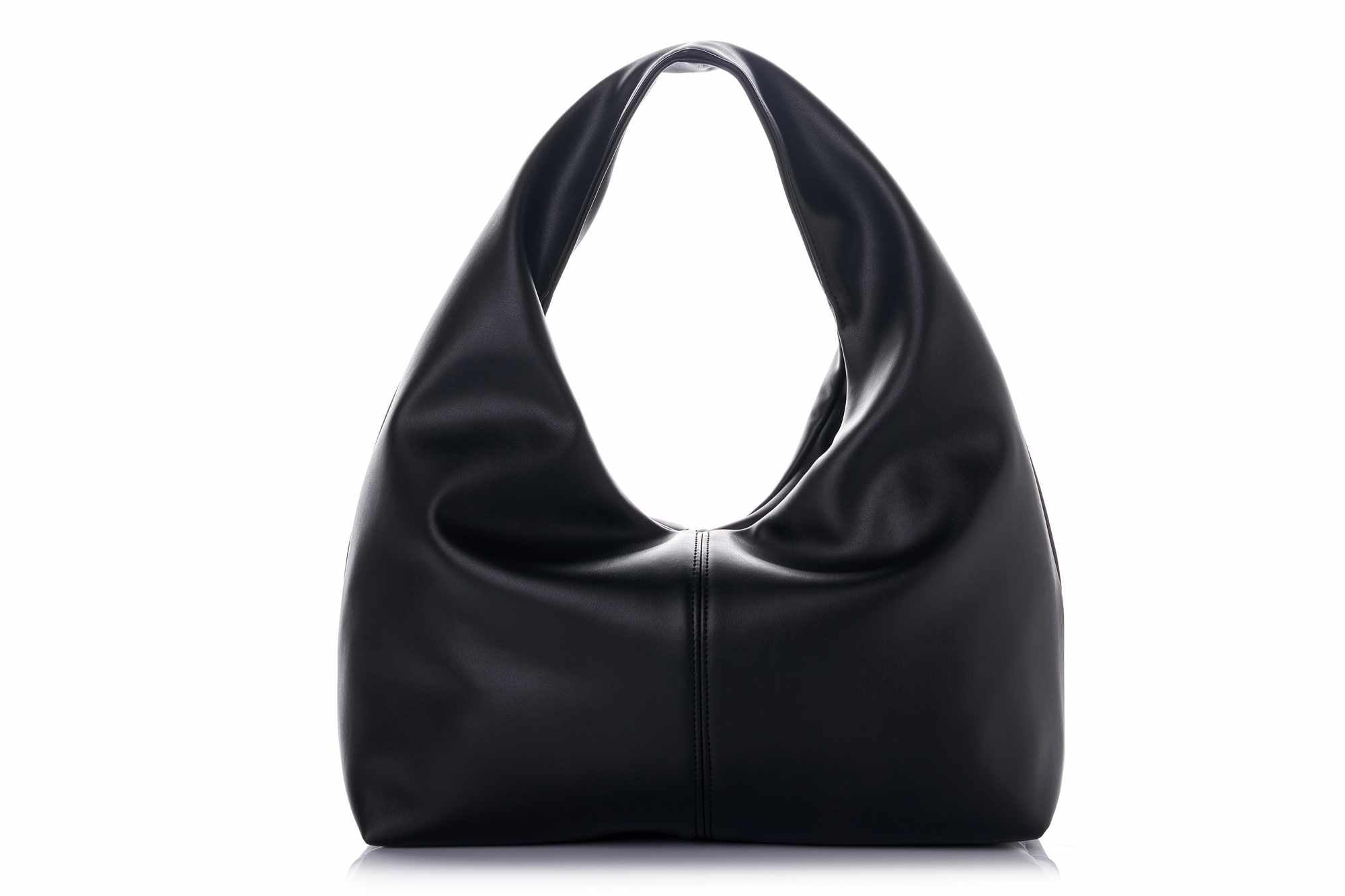 Ravia - Black